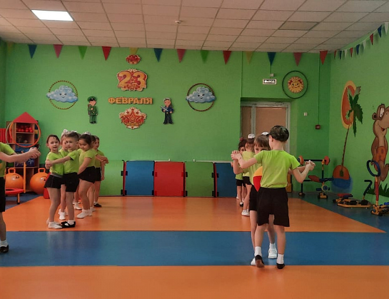 ДЕНЬ ЗАЩИТНИКА ОТЕЧЕСТВА В ПОДГОТОВИТЕЛЬНОЙ ГРУППЕ