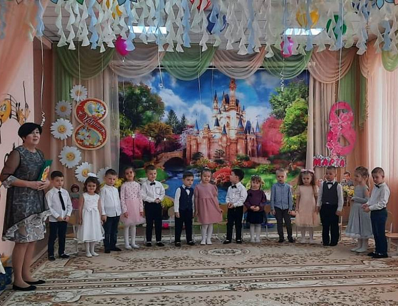 8 МАРТА в средней группе "Незабудки"