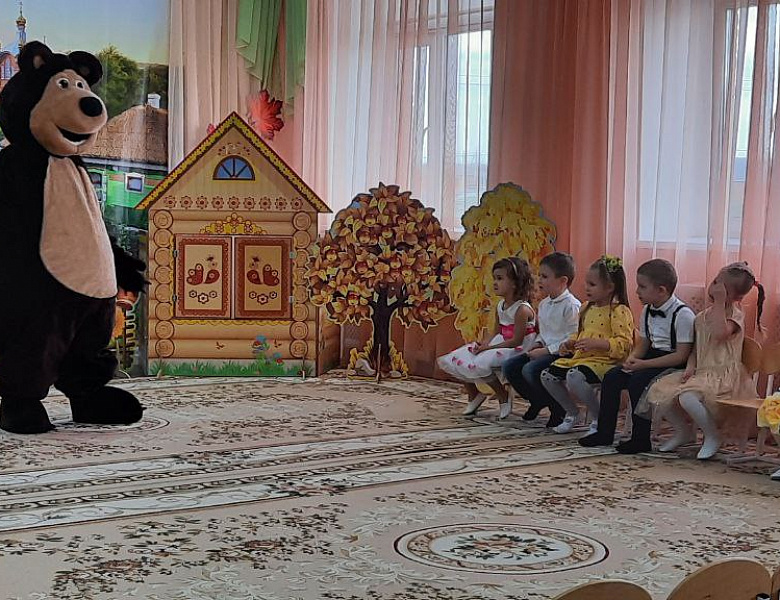 "Путешествие на осеннем паровозике"