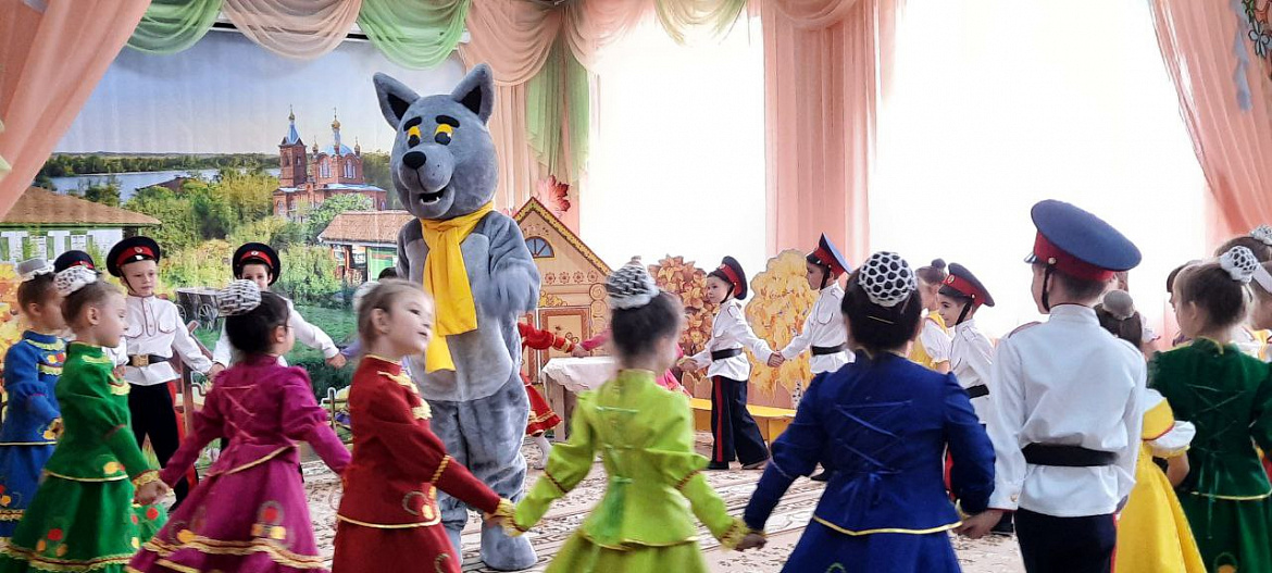 Фольклорный праздник "Как на наши Осенины!"
