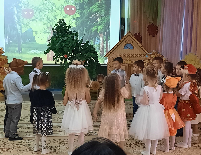 Сказка для мам в средней группе "Незабудки".