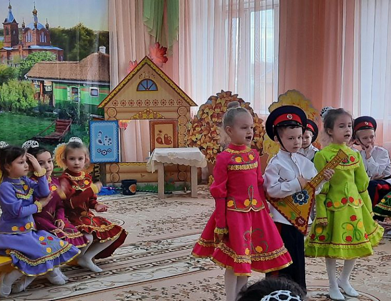 Фольклорный праздник "Как на наши Осенины!"