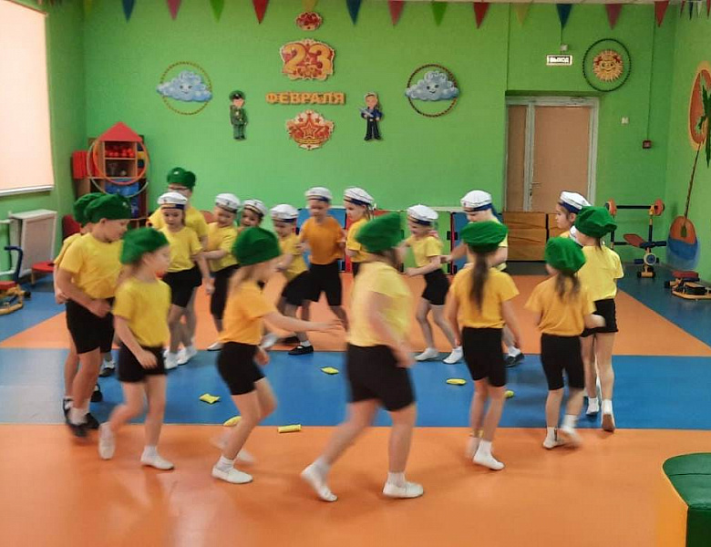 23 февраля в старшей группе